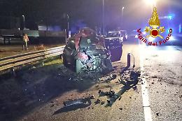Scontro tra due auto sulla SR 50 a Fonzaso: tre feriti