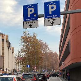 Nuovo aumento per il park multipiano di via Trieste: tariffe più alte per parcheggi e abbonamenti