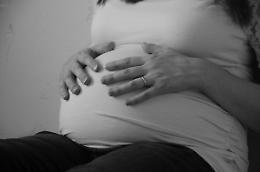 Grave incidente tra moto sulla Riviera Berica: donna incinta e bambino di 10 anni in condizioni critiche