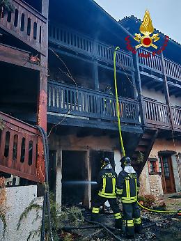 Revine Lago, incendio in una abitazione: una donna ferita