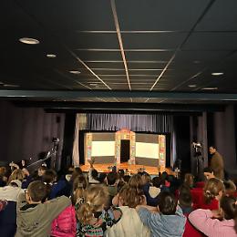 Dolo, studenti a teatro 