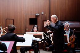 Debutto Internazionale: L'Orchestra di Padova e del Veneto Incanta l'Elbphilharmonie di Amburgo