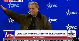 Steve Bannon fa il saluto nazista alla convention di Trump