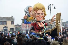 Bottrighe, in oltre 8 mila all'antico carnevale