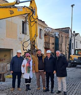 Salzano. Edifici abbattuti, via Roma riaperta verso la riqualificazione