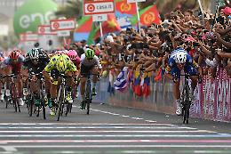 Vicenza si prepara al Giro d'Italia: eventi, mostre e l’illustrazione esclusiva di Osvaldo Casanova