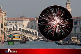 Petardo esplode a Rialto, ferito il fonico del concerto di chiusura del Carnevale