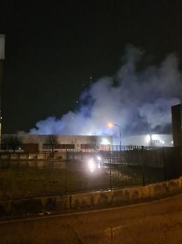 Santa Maria di Sala, incendio in zona industriale: intervengono i Vigili del Fuoco 
