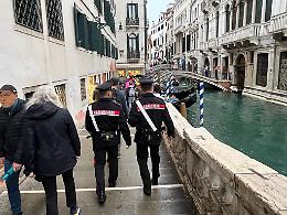 Venezia: arrestato un 38enne ricercato per tentata rapina 
