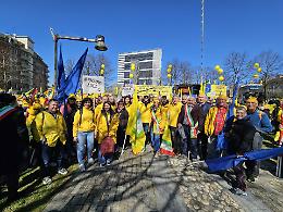 No ai novel food, gli agricoltori bellunesi manifestano a Parma