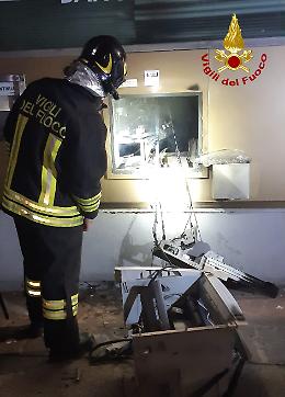 Esplosione di un bancomat a Vicenza: intervengono i Vigili del Fuoco 