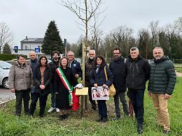 Un albero per Jina: Piove di Sacco ricorda la vittima della repressione iraniana