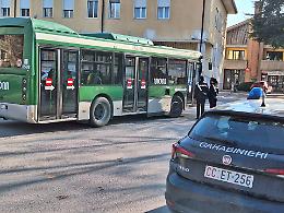 Spray urticante su autobus affollato: arrestato 23enne a Mogliano Veneto
