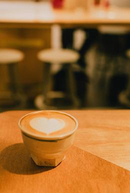 Pieve di Soligo, stop alle macchinette del caffè: il sindaco rimuove i distributori da municipio e biblioteca