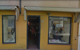 Pregiudicata 28enne rinviata a giudizio per l’assalto al negozio Petrin