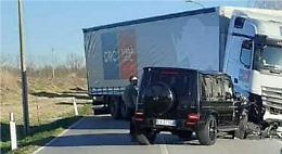 Povegliano, camion contro suv: un ferito in gravi condizioni 