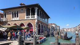 Stop al "paccottiglia" nel cuore di Venezia