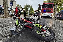 Treviso, motociclista sbalzato sull'asfalto a Ponte di Piave: elitrasportato in ospedale 