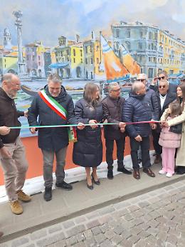 Chioggia. Inaugurato il murale di 23 metri in calle San Giacomo