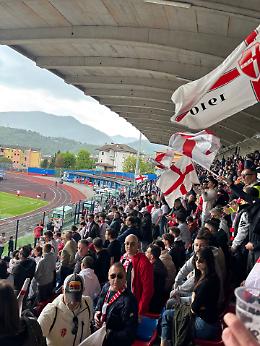 A Lumezzane è arrivato il Padova, accolto da migliaia di tifosi