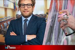 Raid vandalico nella notte: colpita la sede del PD e il sindaco Possamai