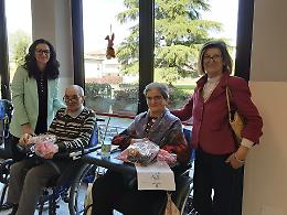 Curtarolo. Colombe pasquali in dono agli anziani del paese