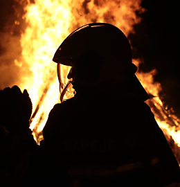 Paura a Motta di Livenza: auto in fiamme nel parcheggio del Santuario