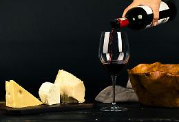 Il vino italiano non conosce crisi: crescono produzione ed export, Italia leader mondiale