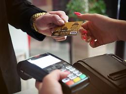 Venezia, rubano carte di credito: una tabaccheria è sospettata di essere complice