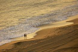 Tragedia al tramonto: turista austriaco muore in spiaggia a Bibione