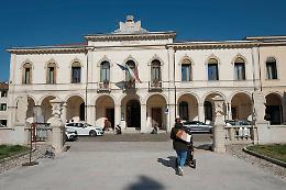Le minoranze all'attacco della giunta: «Nel 2024 solamente ordinaria amministrazione»