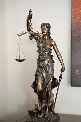 Avvocato arrestato a Treviso: dovrà scontare oltre cinque anni per truffa e bancarotta