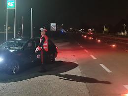 Treviso, fermata alla guida senza patente, mostra ai Carabinieri la foto del documento della sorella