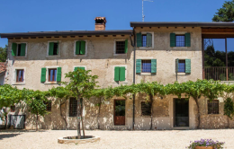 Grezzana, Case Vecie apre le porte ai vigneti: tra vino, street food e musica live