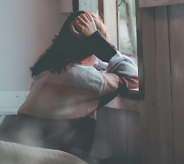 Castelfranco, violenza tra adolescenti fuori da scuola: 15enne aggredita da una coetanea
