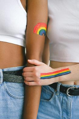 Mamme arcobaleno, il Viminale insiste sulle cancellazioni del doppio cognome