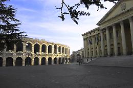 Studenti da tutto il Veneto invadono Piazza Bra: a Verona la lezione è sulla legalità