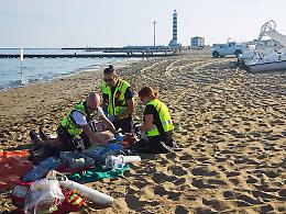 Malore a Jesolo: 79enne tedesco muore in pieno centro. Inutili i soccorsi immediati