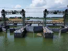 Oltre 2 milioni di euro per le maxi-chiuse sul canale Brian, Zaia presente all'inaugurazione
