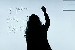 Docenti fuorisede in crisi economica: l'allarme del CNDDU