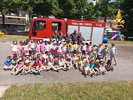 Piccoli pompieri crescono: i Vigili del Fuoco incontrano i bimbi della scuola dell’infanzia di Levada
