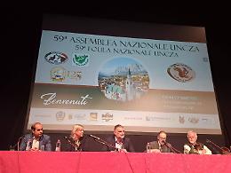 La 59ª assemblea dei cacciatori alpini celebra la cultura montanara, tra ambiente, tradizione e sostenibilità