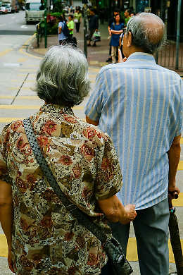 Bassano, gli anziani dell’ISACC tornano in centro: una passeggiata per l’inclusione