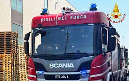 Incendio domato in uno stabilimento a Schiavon: intervento rapido dei Vigili del Fuoco evita danni maggiori e feriti