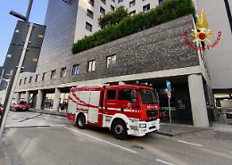 Mestre, fiamme in un hotel nella notte: evacuato il palazzo, nessun ferito