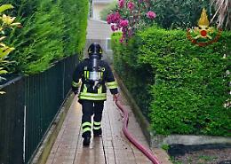 Paura a Noventa Padovana: incendio in una casa di via Benvenuto Cellini