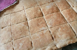 Lo Schizzotto: Il Pan Focaccia Rustico dei Colli Euganei che profuma di tradizione