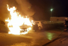 Carbonera, auto prende fuoco nella notte: danni anche a una seconda vettura
