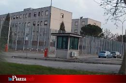 Detenuto appicca incendio in cella nel carcere di Vicenza: quattro agenti della polizia penitenziaria intossicati