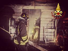 Maserada sul Piave, in fiamme un ricovero attrezzi nella notte